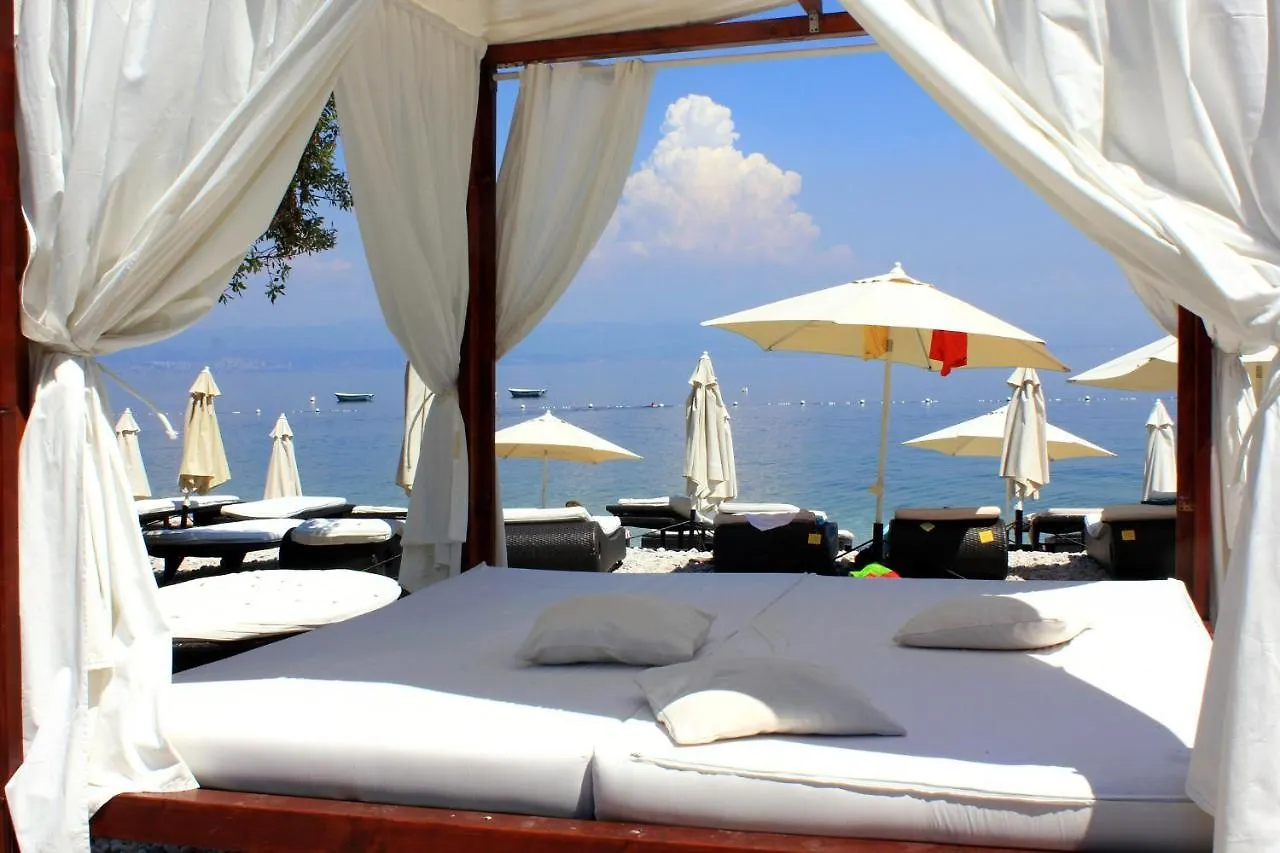 Apartments And Rooms By The Sea Medveja, Opatija - 2305 Lovran Guest house