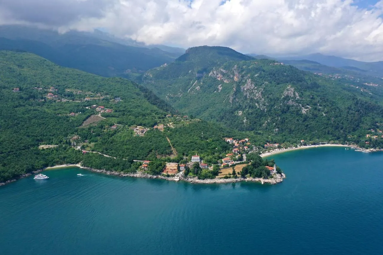 Apartments And Rooms By The Sea Medveja, Opatija - 2305 Lovran